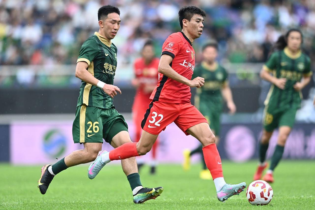 在比赛初期 在比赛初期