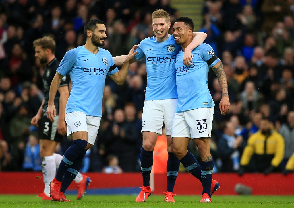 另一支则抓 另一支则抓